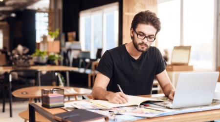 I’m employed but work freelance on the side – what tax do I pay?