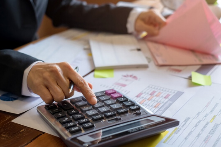 Do I need an accountant or a bookkeeper?